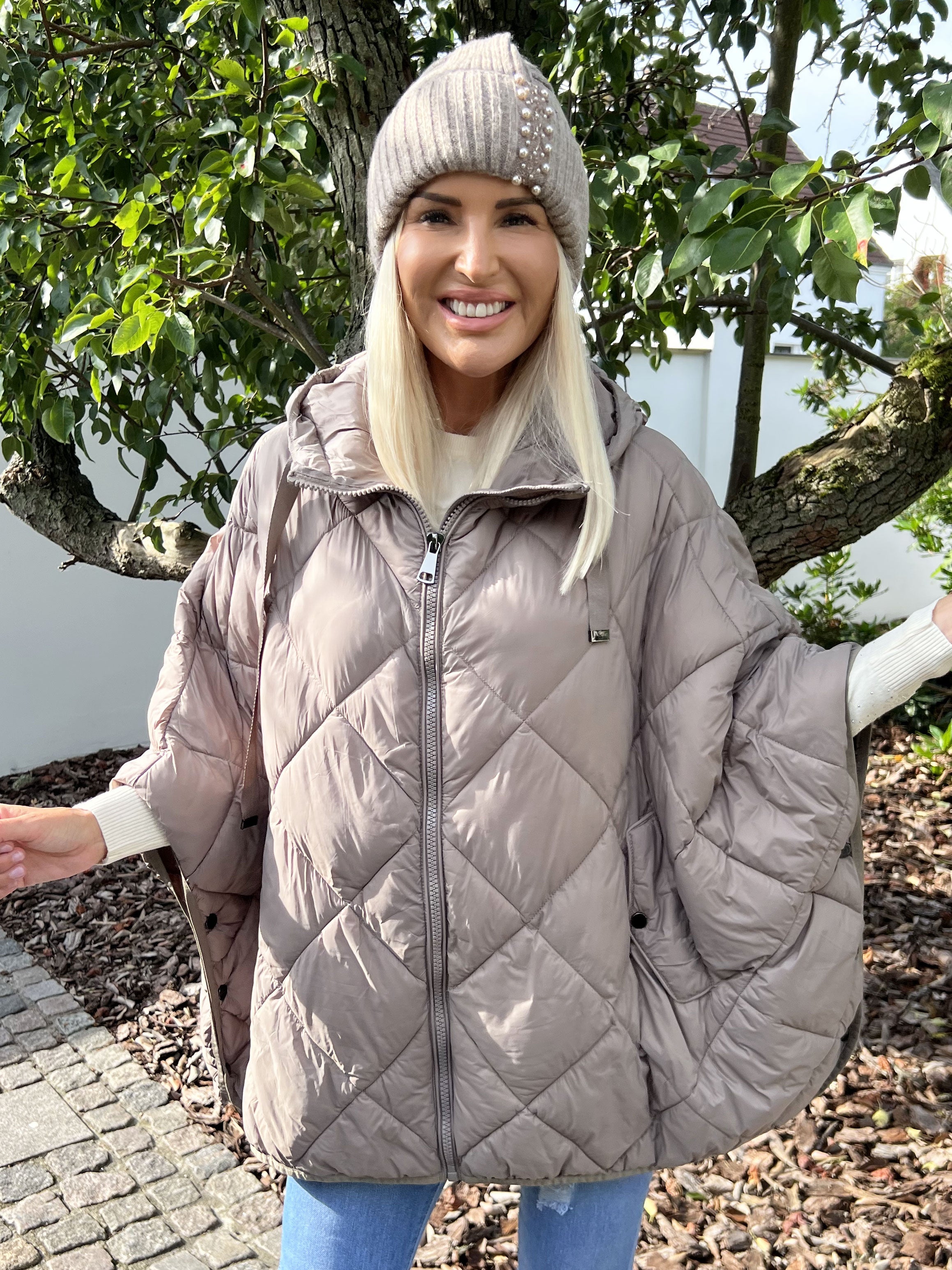 Floriza - Kort dunjacka i oversized passform